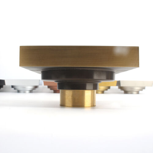 Όταν το Ορείχαλκο συναντά τον απόλυτο λευκό μινιμαλισμό — Το διαχρονικό κόλπο χρυσού και λευκού